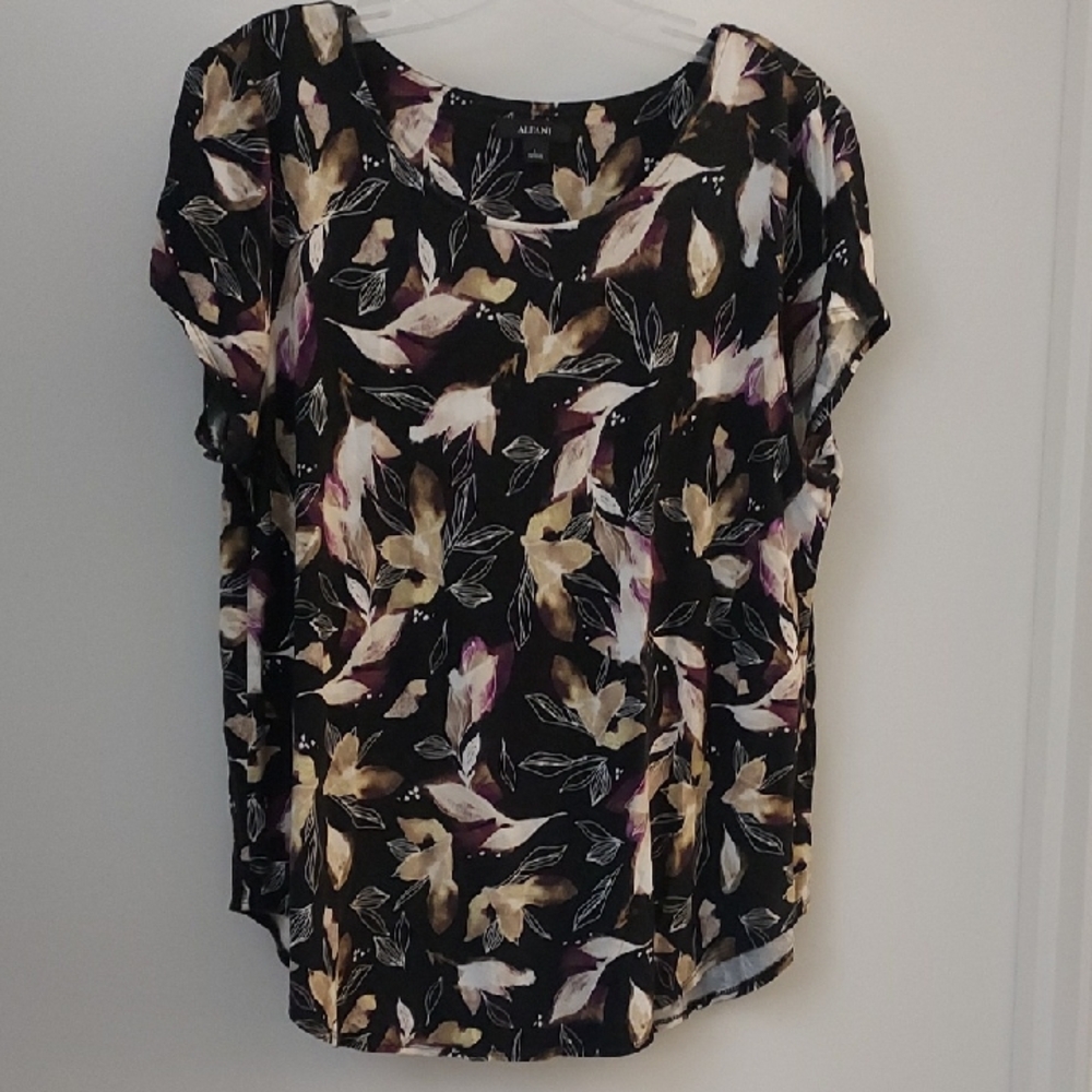 Women's Black Floral Top